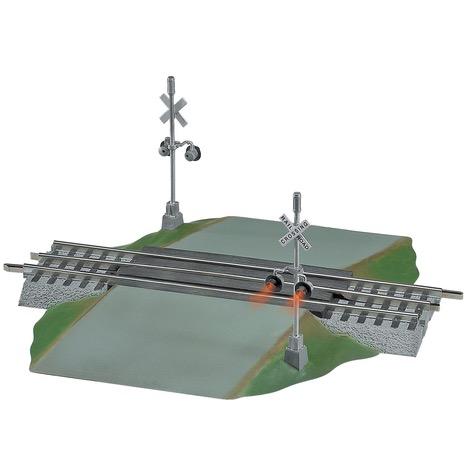 O FasTrack Grade Crossing with Flashers